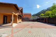 Casă individuală construită în 2015 cu 5 dormitoare, teren 800 mp