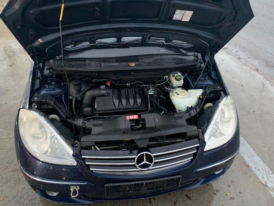 Dezmembrez mercedes a class w169/capota/bara fata/usi/stop/