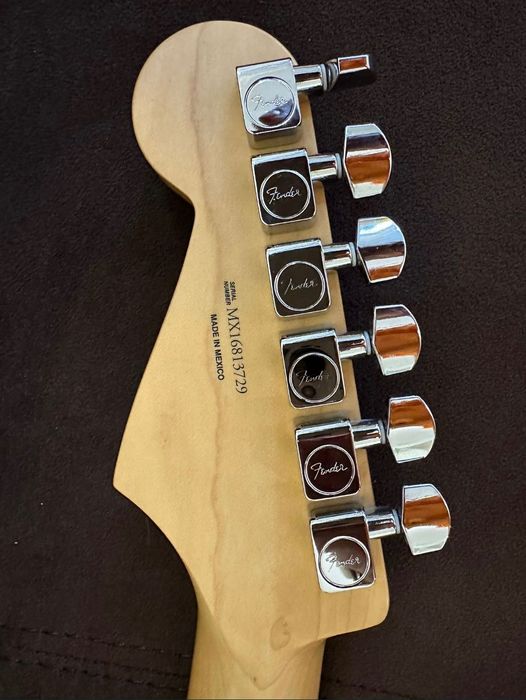 Китара Fender Stratocaster