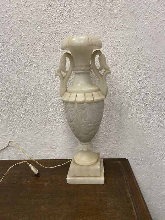 Италианска алабастрова лампа 1950 1960 неокласически стил