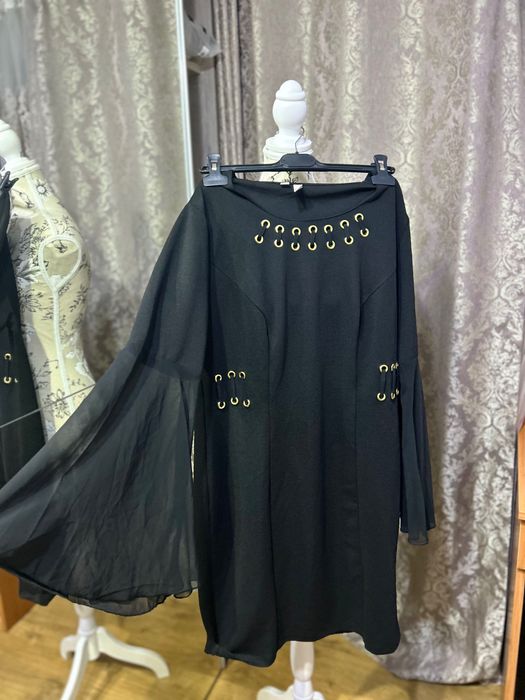 Rochie cu mâneci vaporoase nouă