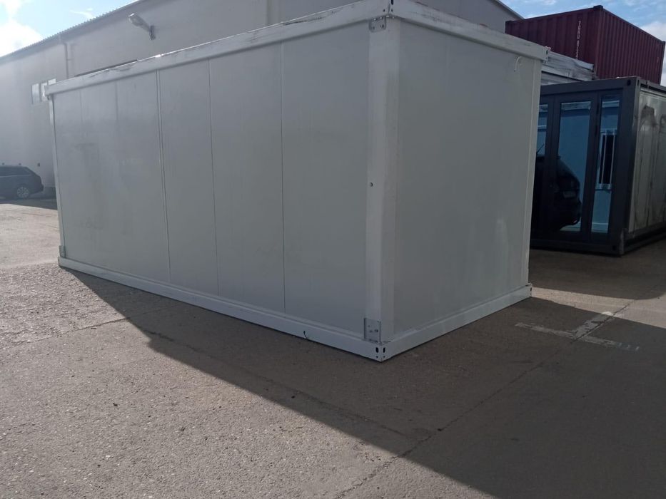 Container maritim / container birou