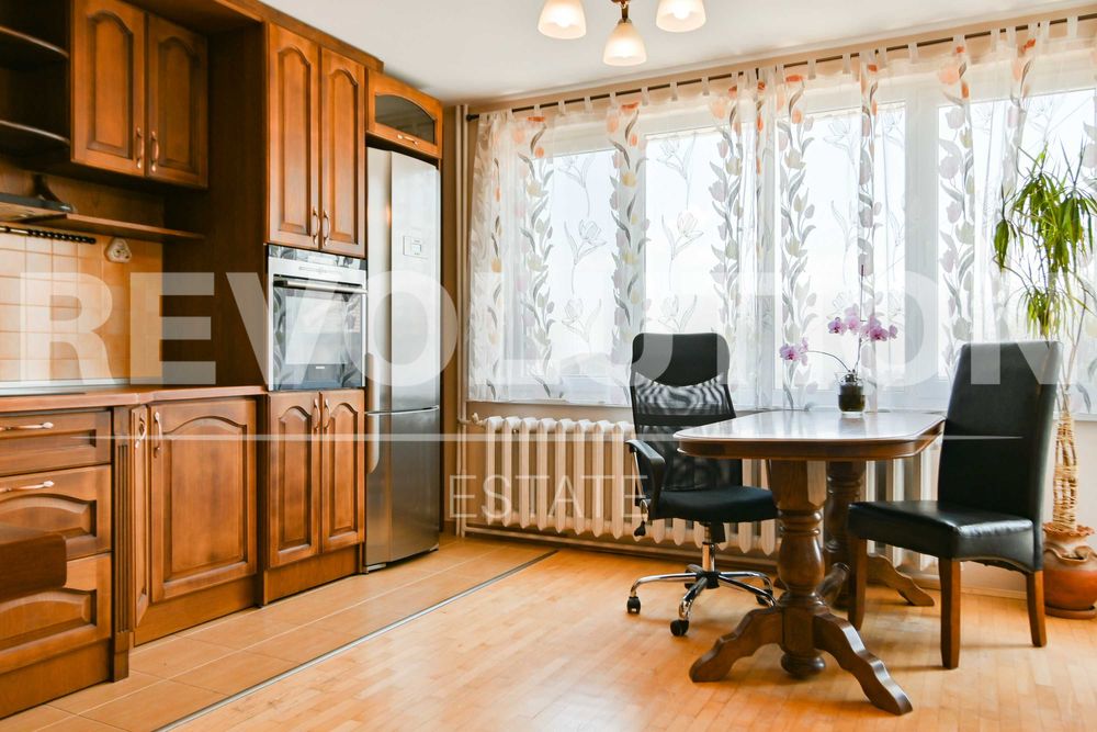 Дава се под наем Четиристаен апартамент в София, Драгалевци - 130 кв.м за 800 € - Снимка #3