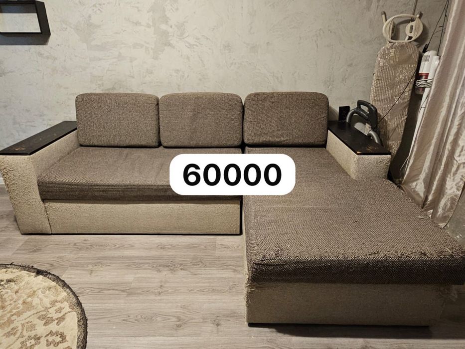 Продам диван угловой