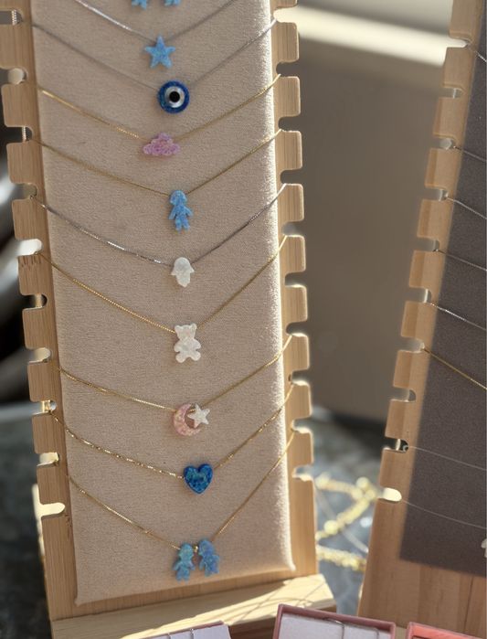 Сребърни колиета,гривни и обеци с опал