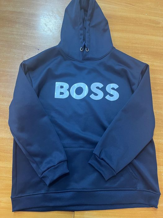 Продается худи/толстовка Boss
