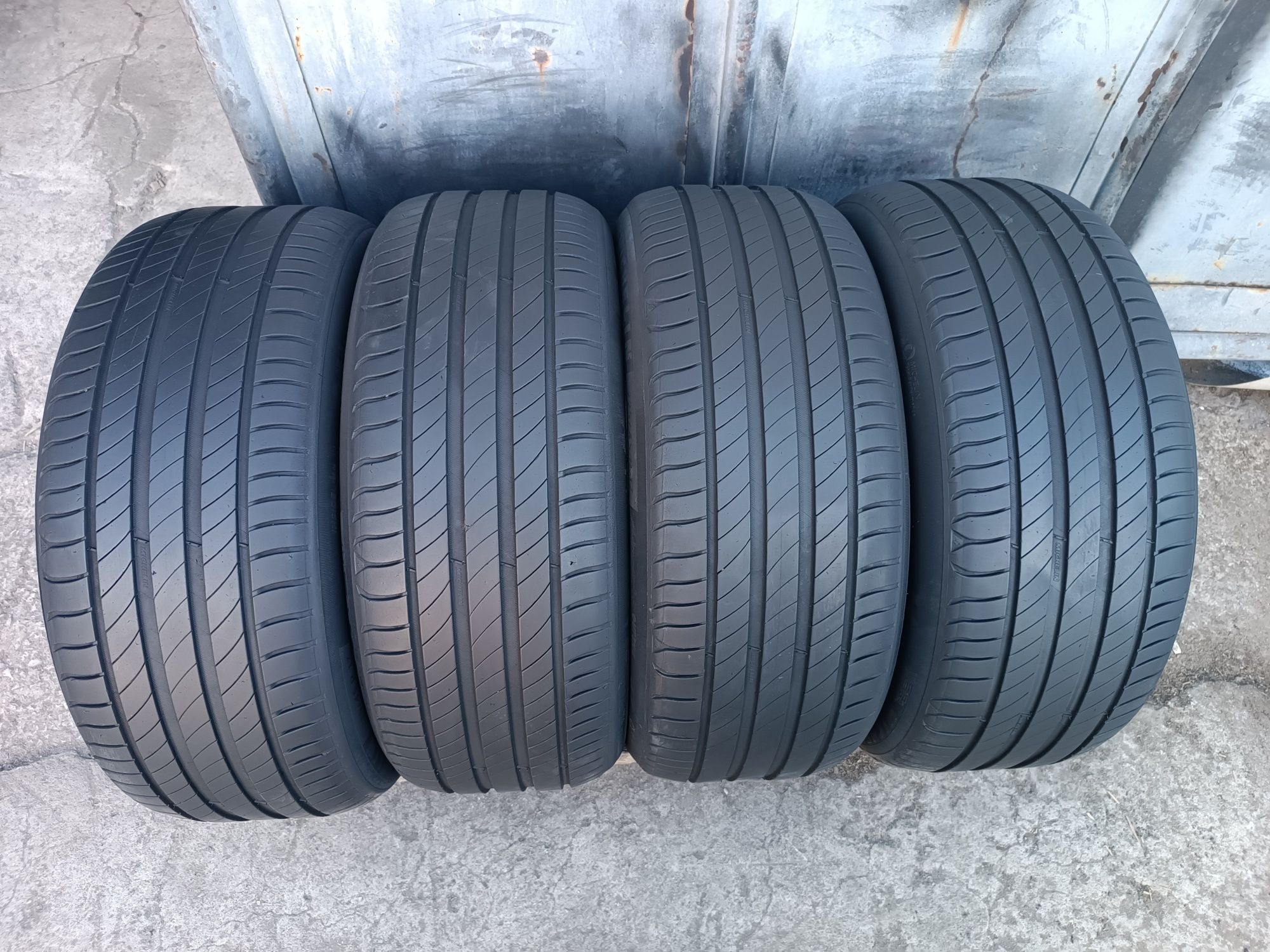 225/45/17 Michelin