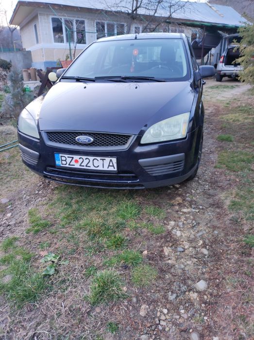 Vând Ford focus 1.6 motorină