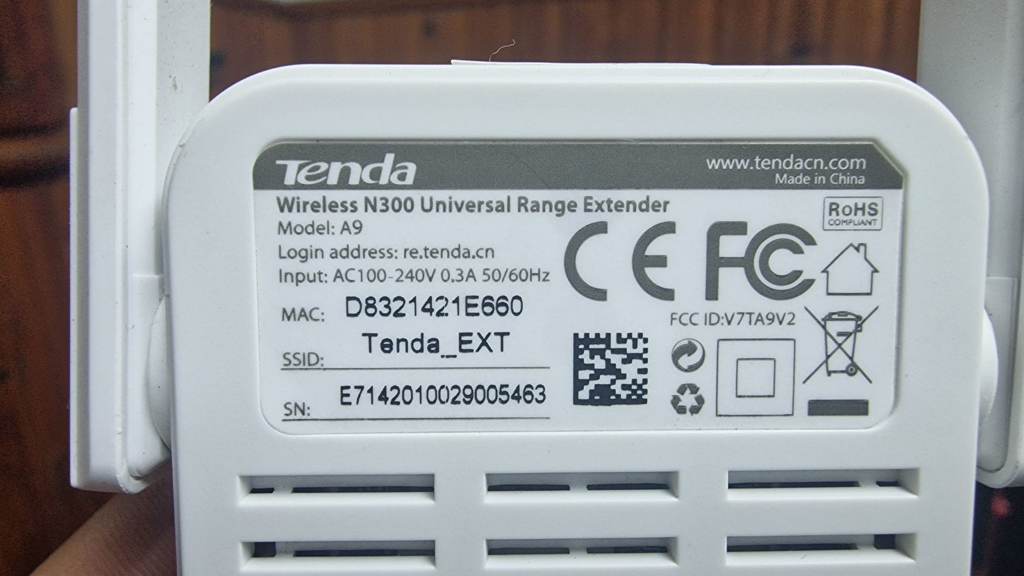 Tenda A9 Wireless N300 Universal Range Extender.  Repeater удължител