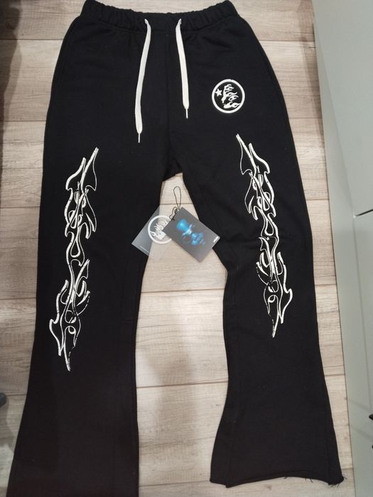 Штаны спортивные клеши/фларед hellstar/хеллстар