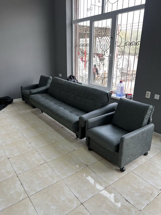 Divan kreslo sotiladi holati yaxshi