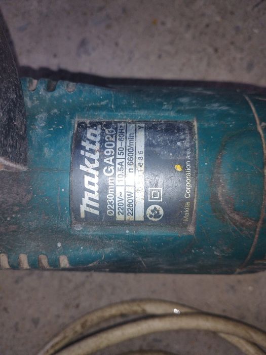 Болгарка в хорошем состояние