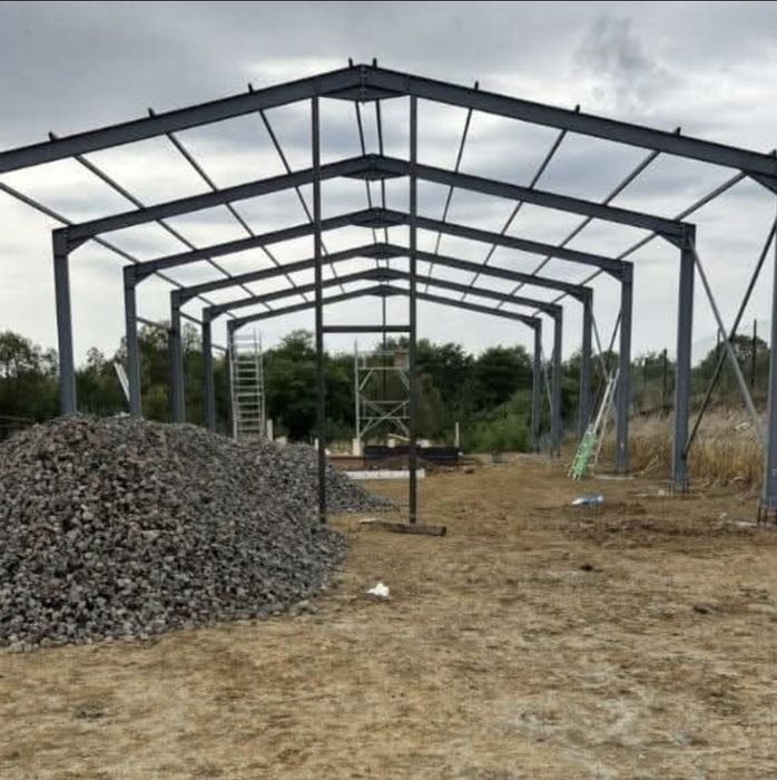 Vand orice dimensiuni de hale metalice structurii  15x30x4.5m