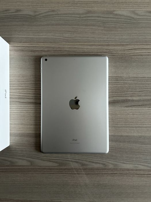 Apple iPad 9th Generation wi-fi 64gb