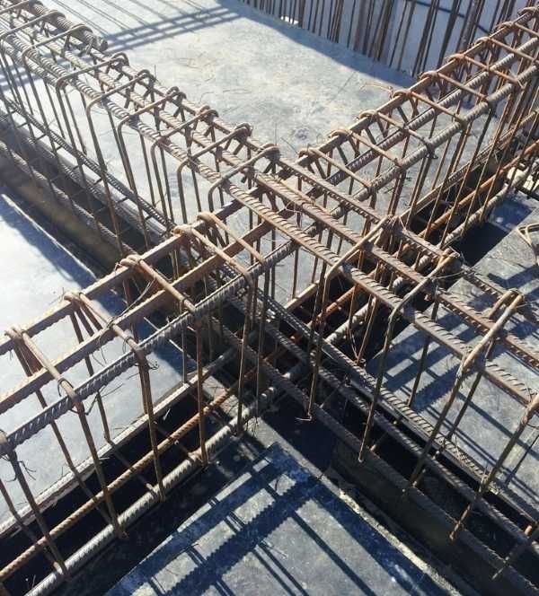 Construcții de Calitate: Case la Roșu, Gri și la Cheie