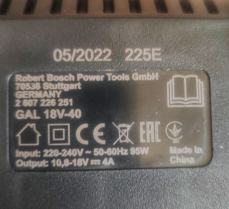 Celule 18650 Bosch + Încărcător GAL 18V-40