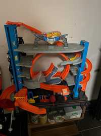 Set de joaca Hot Wheels City - Ultimate Garage