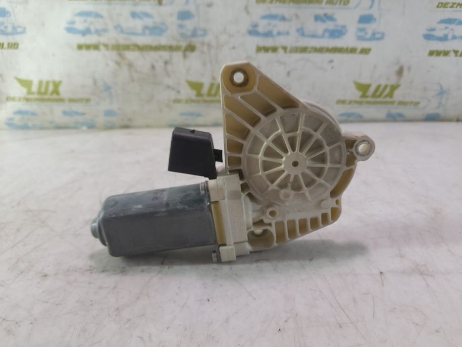 Motoras geam dreapta fata A2078200642 Mercedes-Benz CLS-Class C218/X2