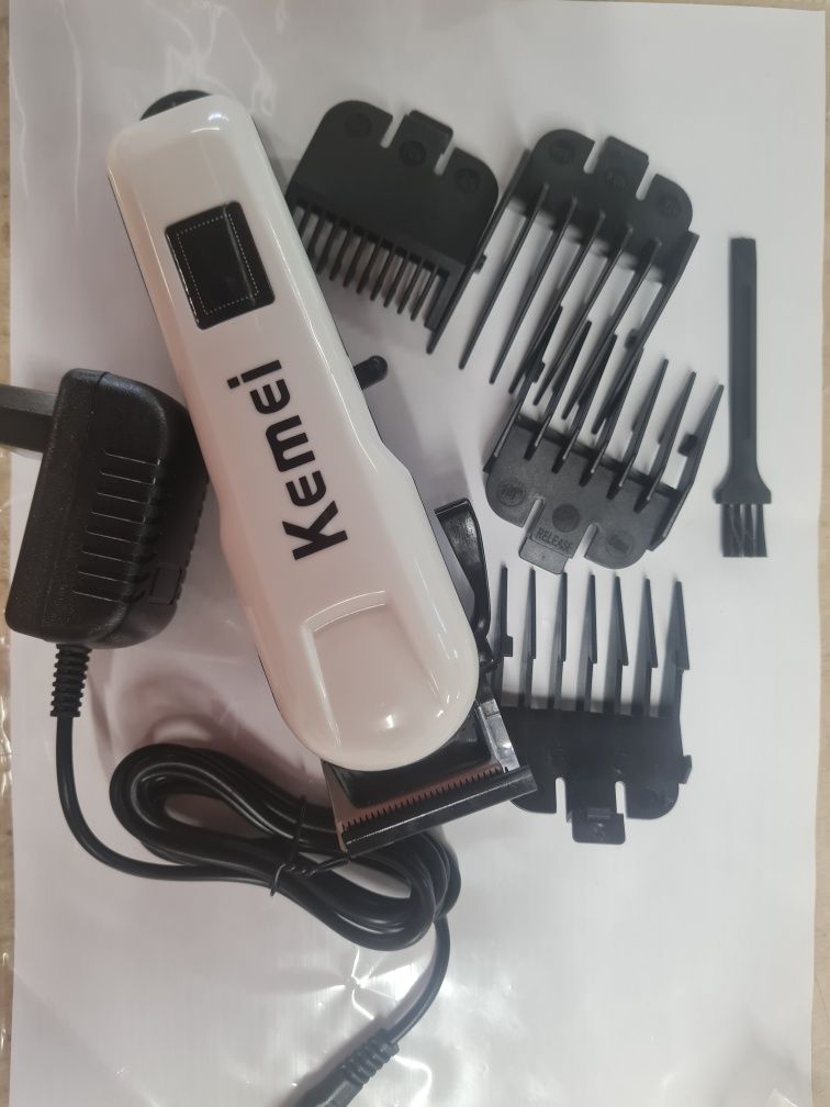 KAMEI -- Профисионални машинки тримери за бръснене , подстригване