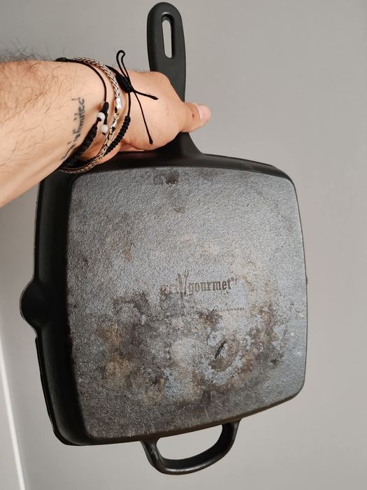 Tigaie grill din fontă