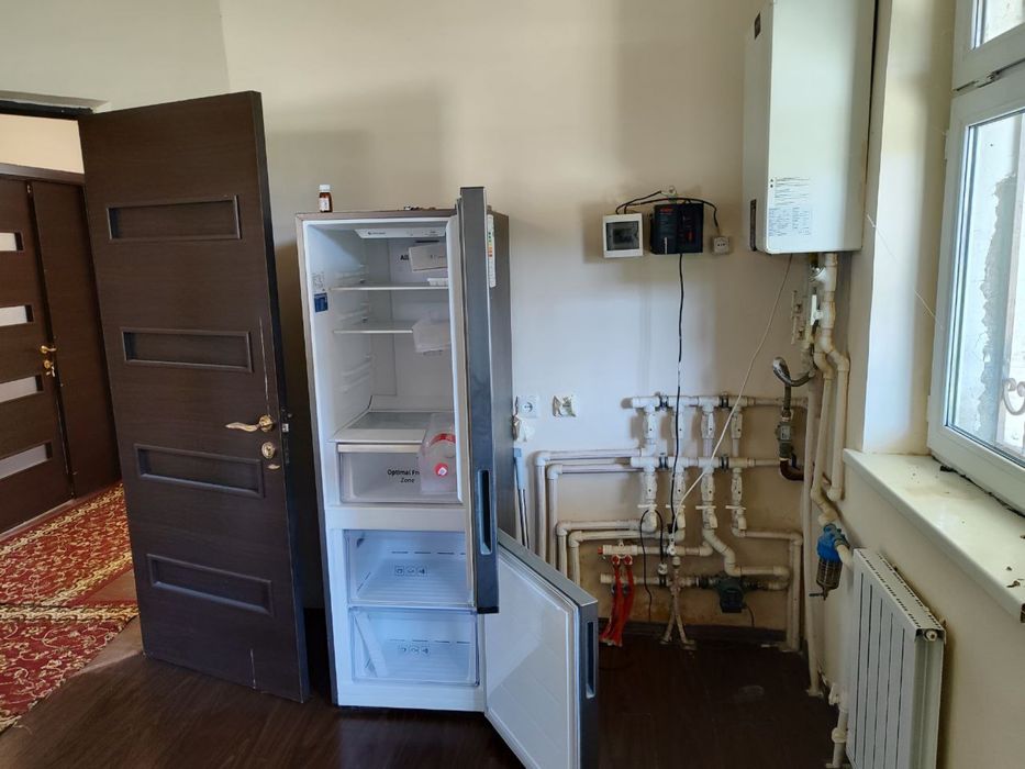 Food sity yangi qo’yliq bozori tarafda ijaraga xona bor