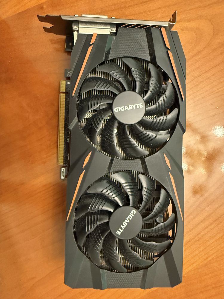 Видеокарта Gigabyte GV-RX470G1 GAMING-4GD