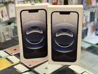 Apple iPhone 16e 128GB Black & White Чисто Нови!