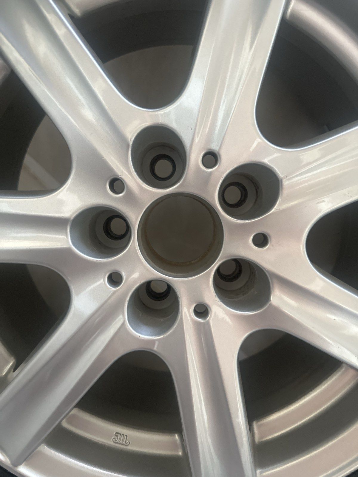 4 бр. алуминиеви джанти Rial 16” – с гуми Michelin 205/60 R16 (DOT 2