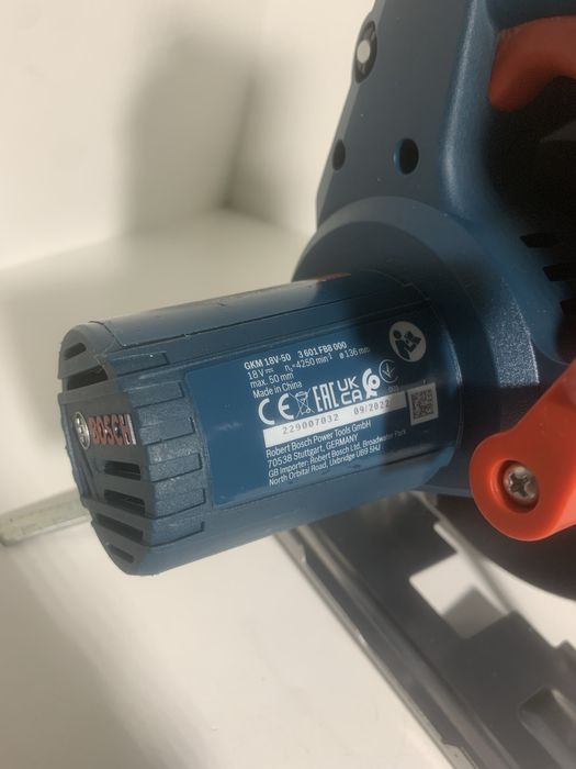 Bosch GKM 18V-50 circular de metal