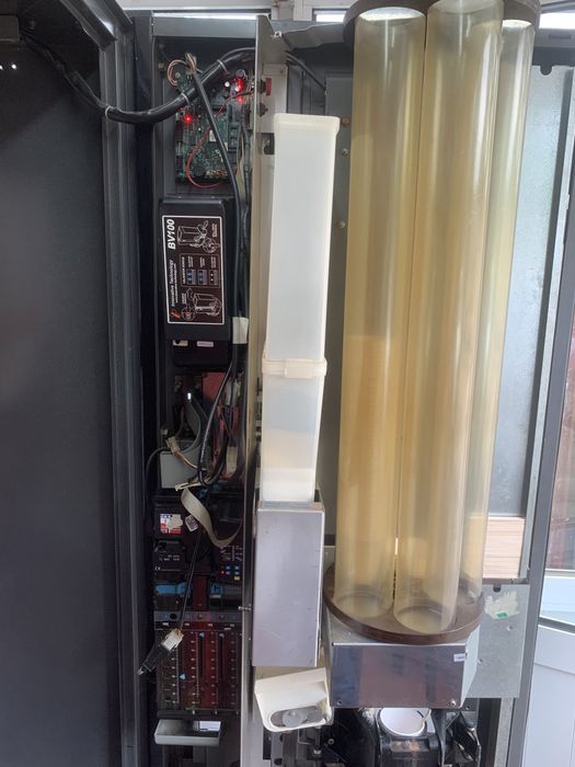 Tonomate cafea/snacks