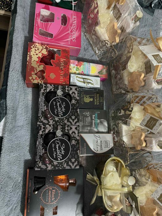 Seturi de Craciun-Cadouri perfecte pentru cei dragi!