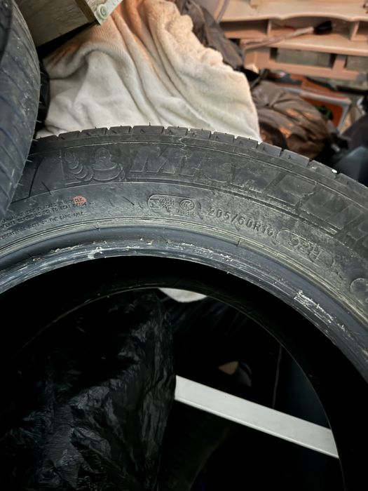 Set 4 anvelope Michelin vară 205/60 R16 92H – aproape noi, tubeless