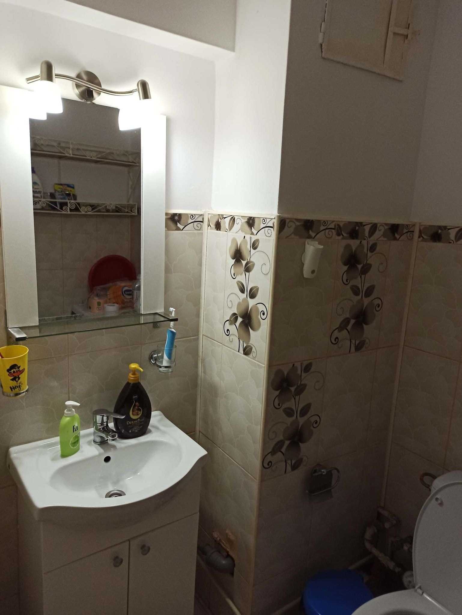 Cautam colega de apartament