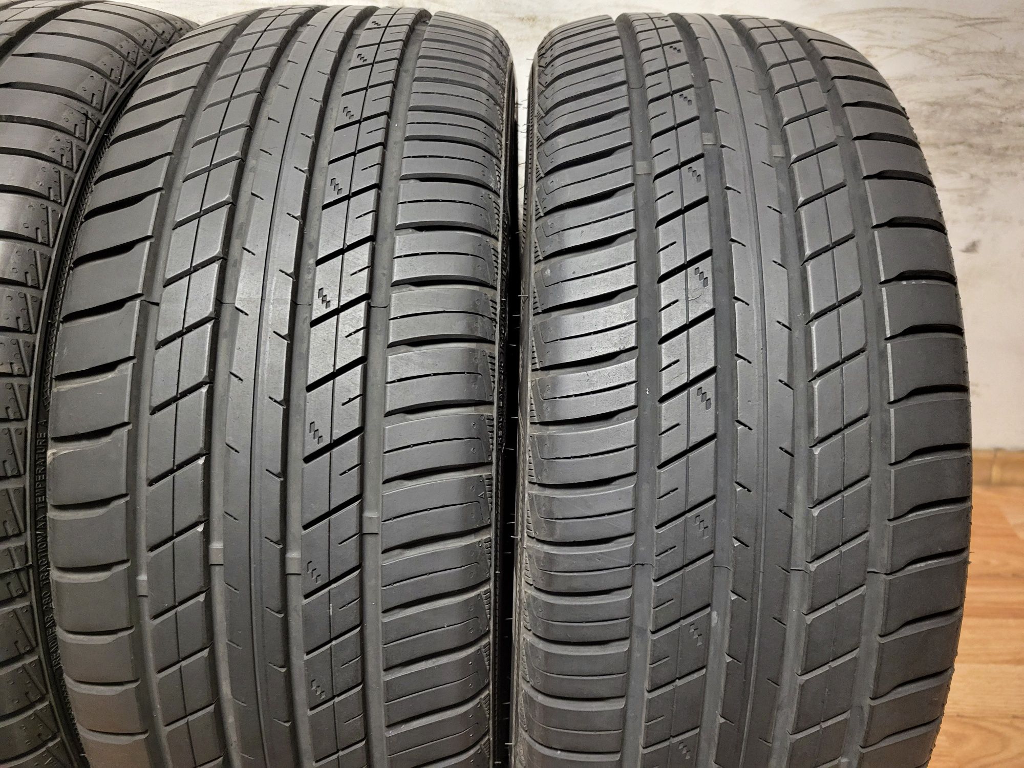225/45/19 Roadx DOT0224 / летни гуми