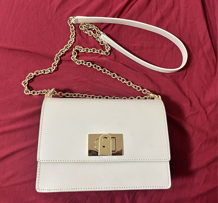 Furla бяла чанта