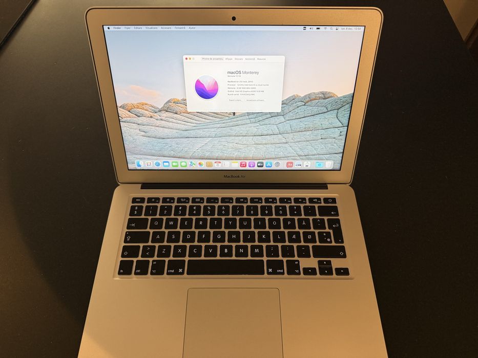 MacBook Air 2017 (A1466), impecabil, baterie noua, i5, 8GB ram