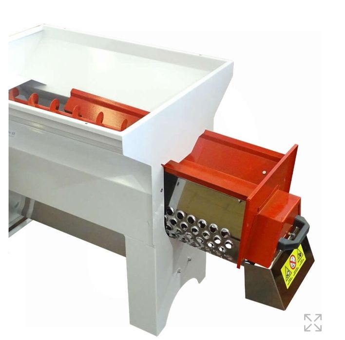 Zdrobitor cu desciorchinator si pompa