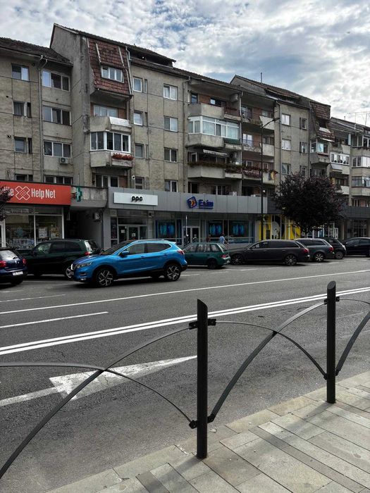 750euro/luna - inchiriez spatiu comercial central