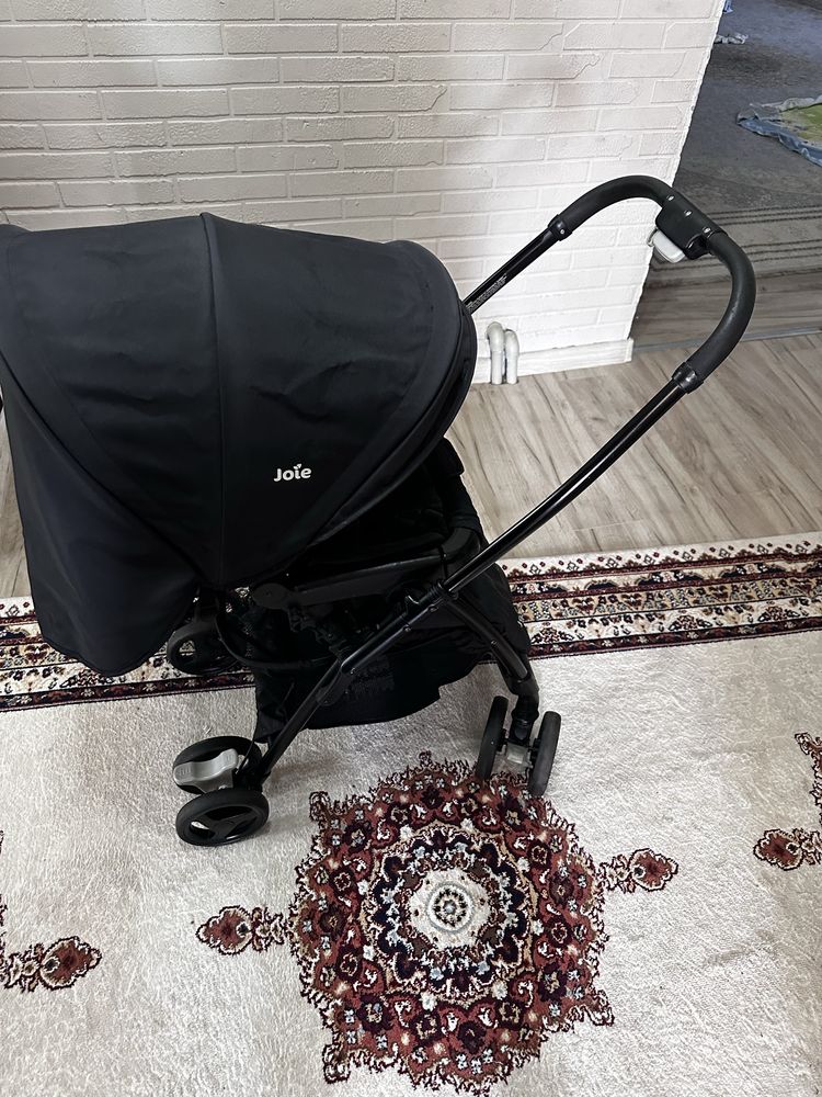 Продам Англискую коляску Джой