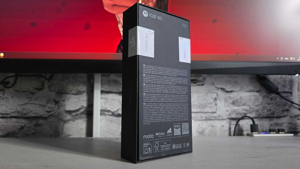 Нов, запечатан! Motorola Razr 60 256GB