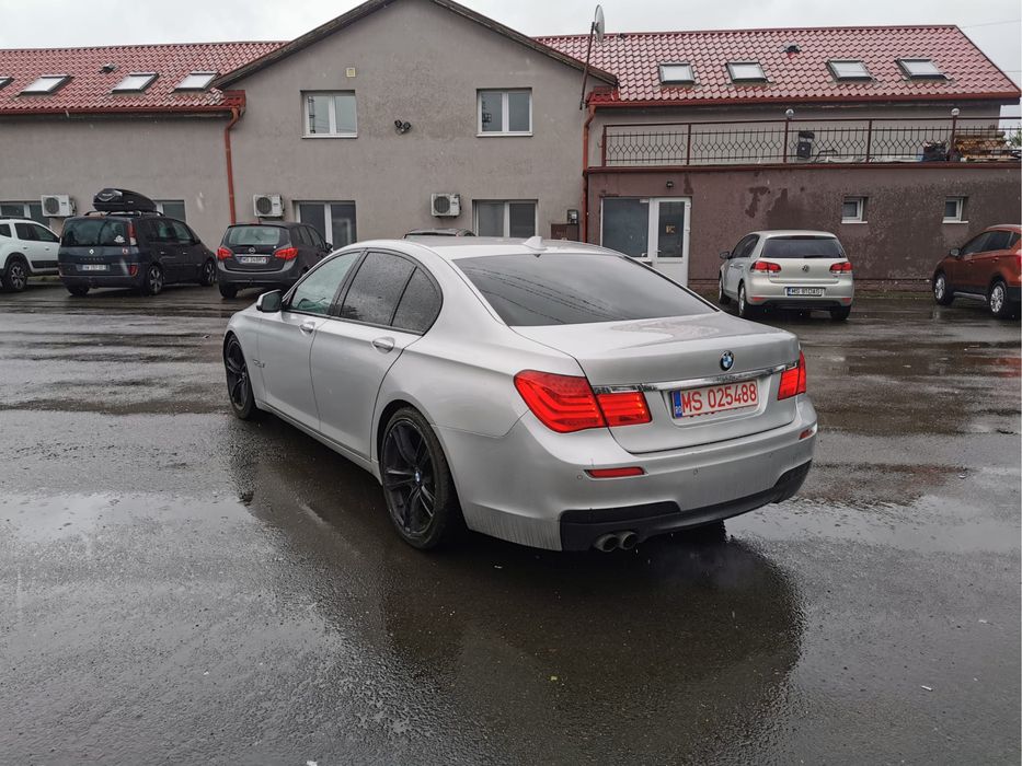 Dezmembrez bmw seria7 f01 N57D30A 245cp 2012