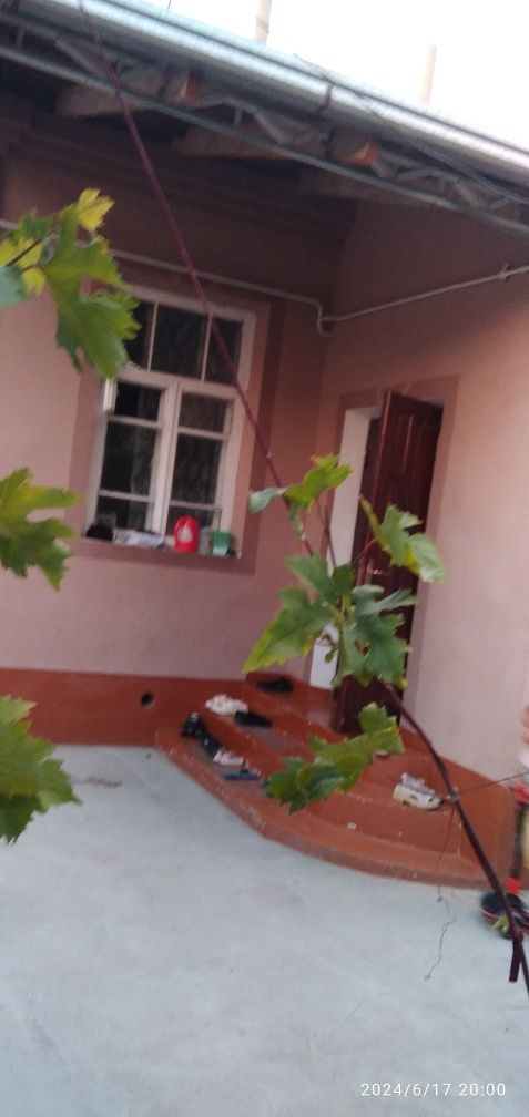 Uy sotiladi ixchamgina