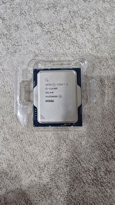 Процессор Intel i5-12400F