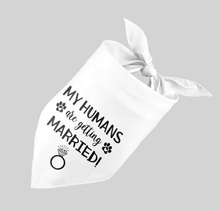 Кучешка бандана за сватба – "My Humans Are Getting Married" – 63x43 см