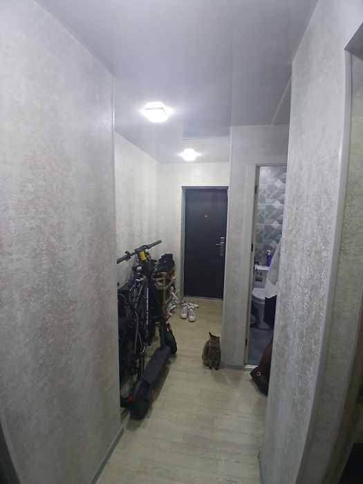 Продается 2х квартира на против риссового базара (RV33)