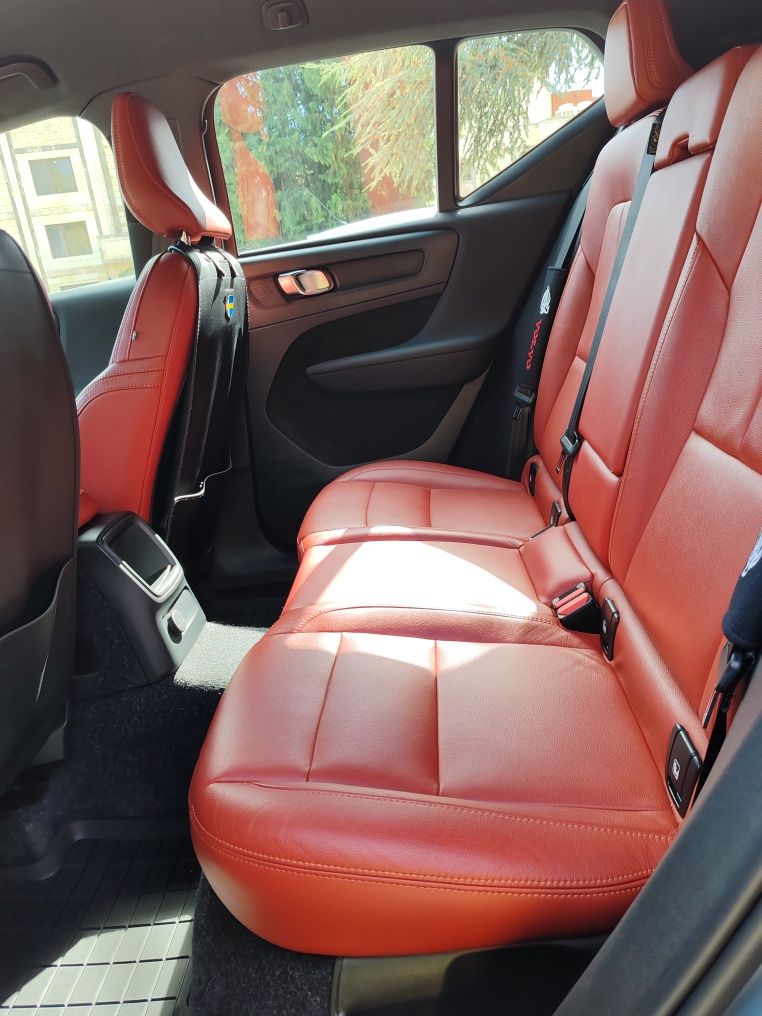 Volvo XC40 Plug in Hybrid T5 Two Engines