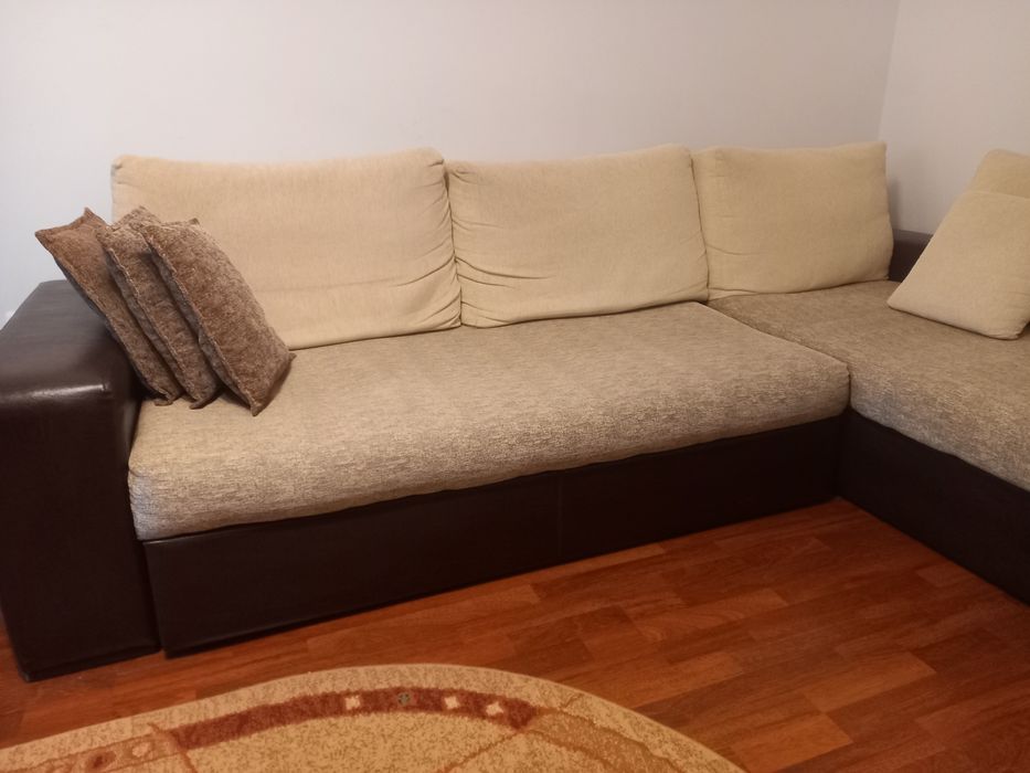 Vând canapea colțar