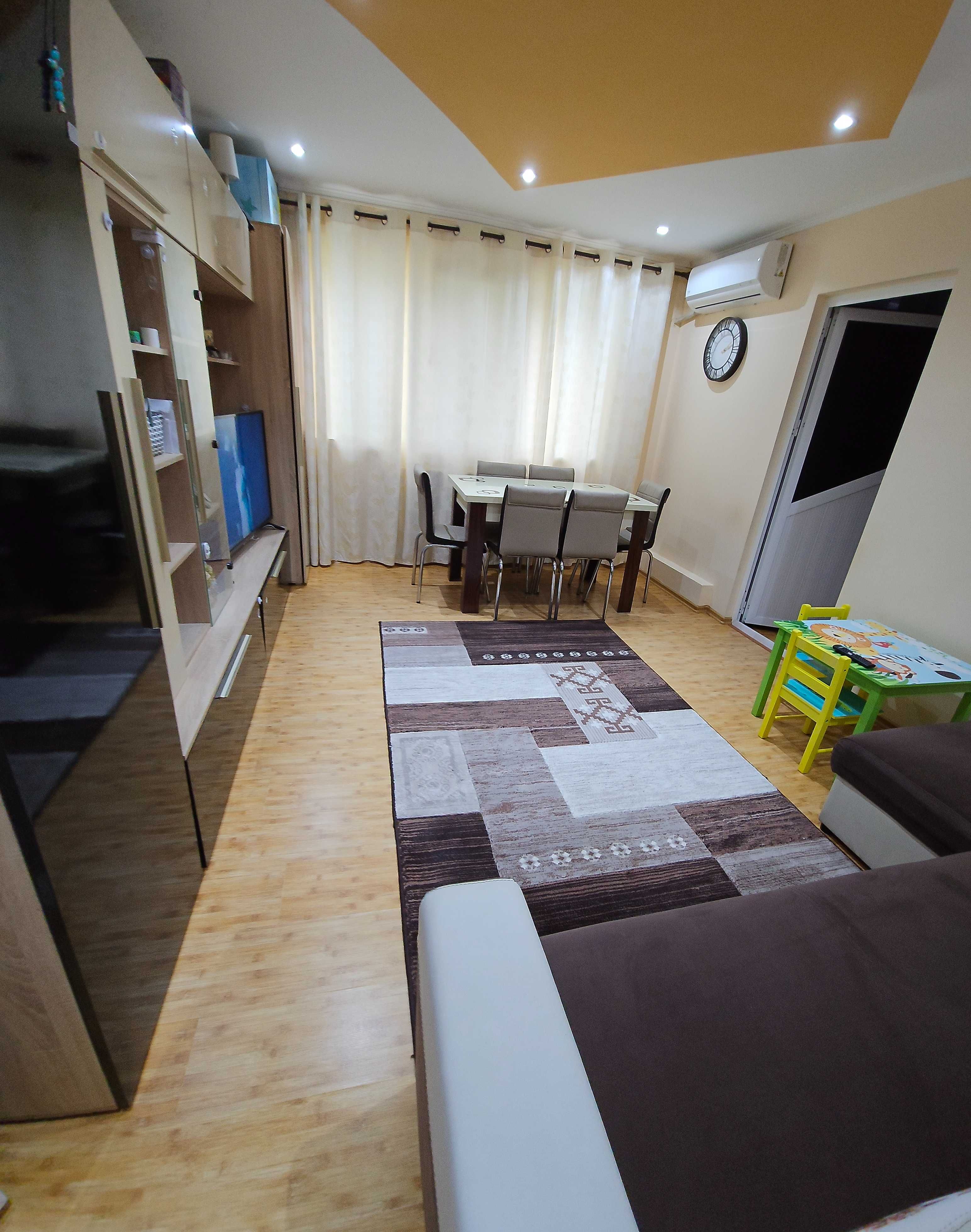 Apartament 2 camere, 43 m2, etaj 2, zona berărie.  Mobilat.