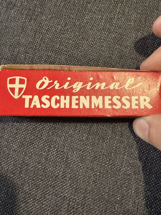 Швейцарско ножче чисто ново