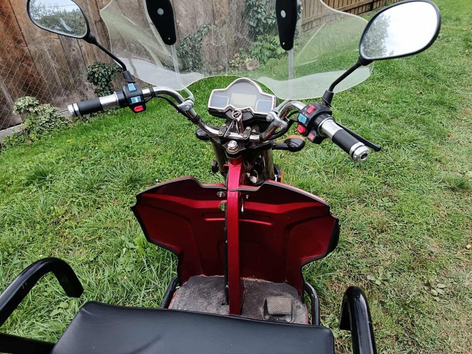 Triciclu electric ca nou